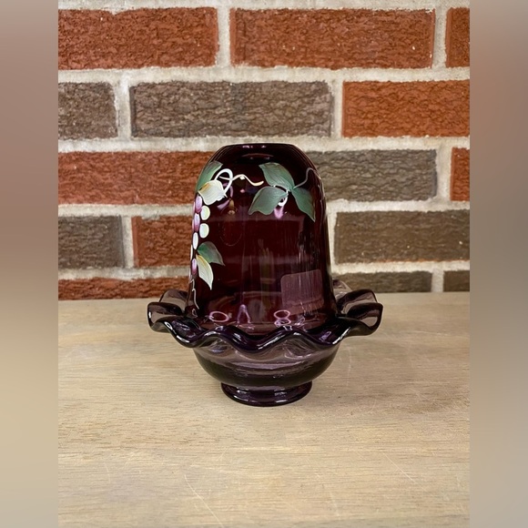 Fenton Fairy Light Very Rare Purple Ruffle Hand Painted Vine & Grapes Signed New - Picture 3 of 13